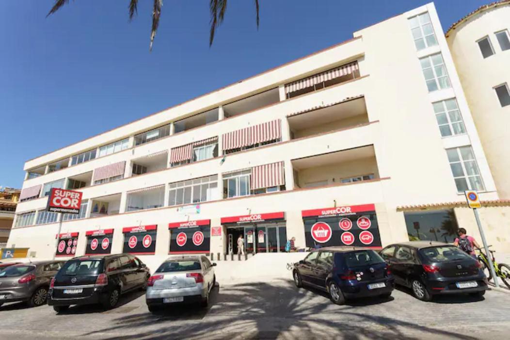 Chic Beachfront Flat With Amazing Sea Views And Private Indoor Parking ベナルマデナ エクステリア 写真