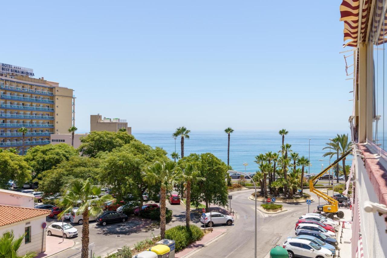 Chic Beachfront Flat With Amazing Sea Views And Private Indoor Parking ベナルマデナ エクステリア 写真